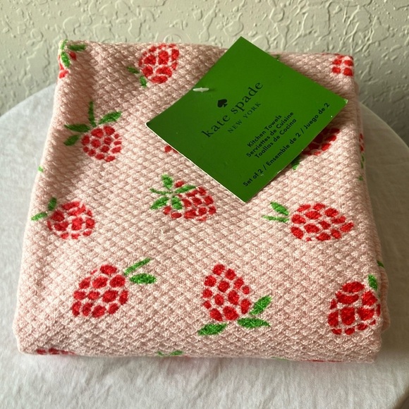 Kate Spade: Pink Kitchen Towel-  Strawberry Berry Design- 100% cotton - Picture 10 of 10